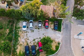 Melina Beach Hotel