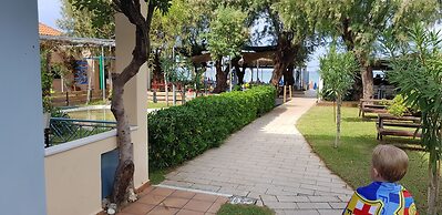 Melina Beach Hotel