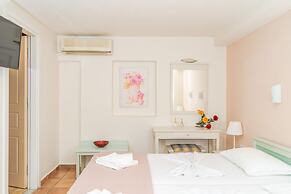 Melina Beach Hotel