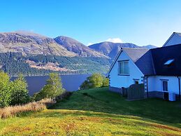 Lochside, 1 The Corries