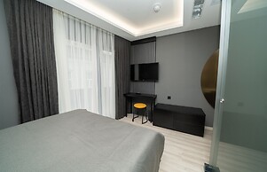 Fama Karakoy