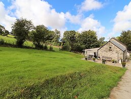 Y Felin at Coed Cadw