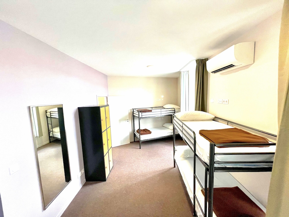 Hostel Flamingo Nîmes Centre Gare