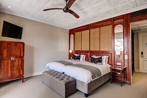 Palm River Hotel