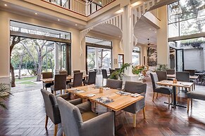 Palm River Hotel