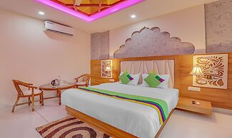 Treebo Royal Mirage, Bhupatwala