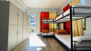 Madpackers Jibhi - Hostel