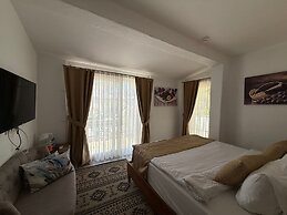 Alaçatı Otel Rebetiko