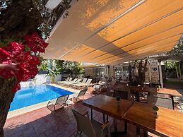 Alaçatı Otel Rebetiko