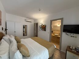 Alaçatı Otel Rebetiko