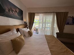 Alaçatı Otel Rebetiko