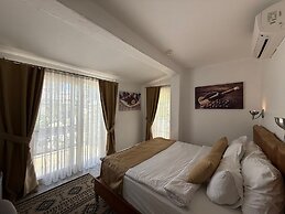 Alaçatı Otel Rebetiko
