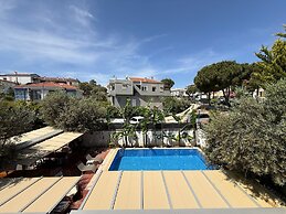 Alaçatı Otel Rebetiko