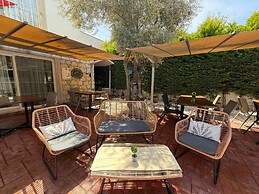 Alaçatı Otel Rebetiko