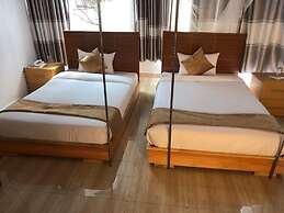 Chimpanzee Lodge