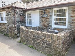 Olde Carpenters Cottage