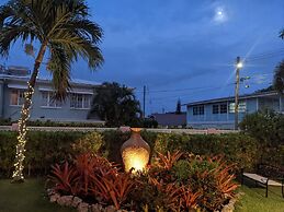 3 Min Walk to Beach - Blessed Manor by Bluescape