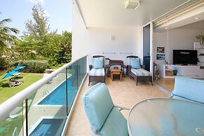 Stunning Beachfront 2-Bed Condo with Pool - Ocean One 204 by BSL Renta