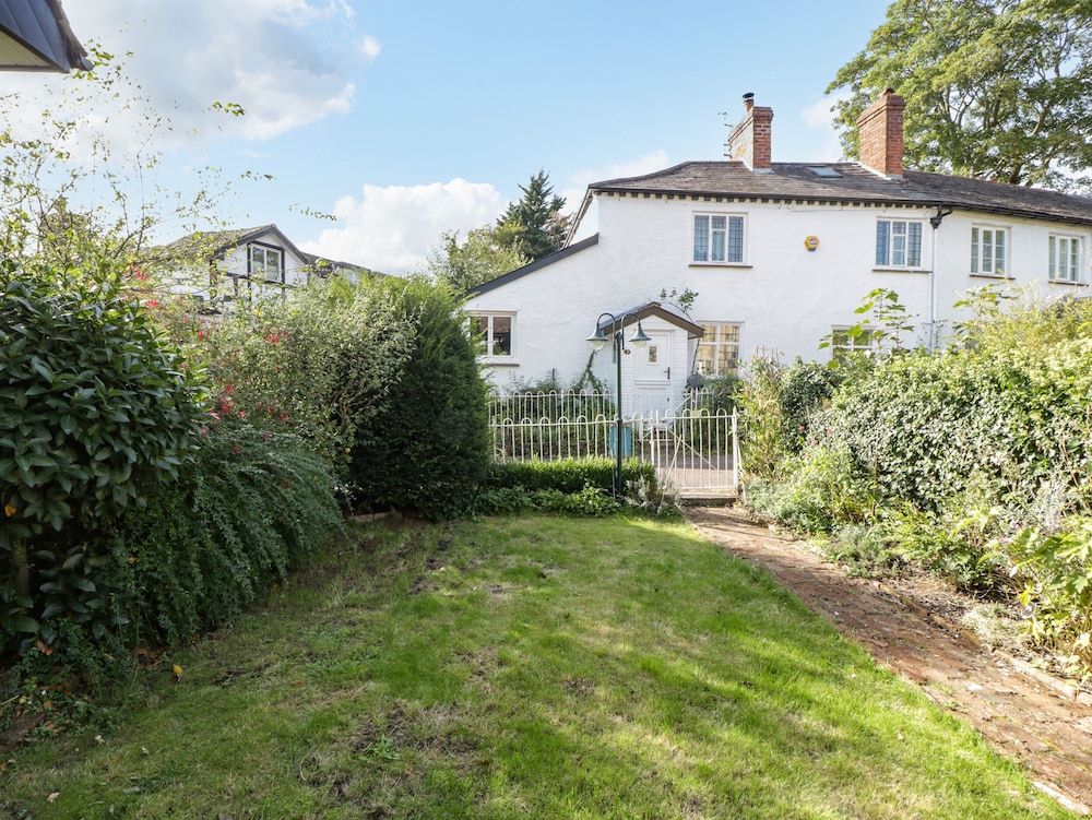 Old Pump Cottage