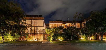 Two Bedroom Luxury Apartment by TuLuna