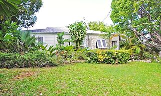 Charming 2-Bed Cottage By Beach by BSL Rentals