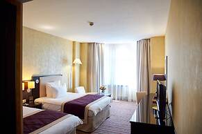 River Palace Hotel