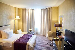 River Palace Hotel