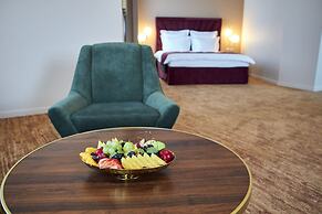 River Palace Hotel