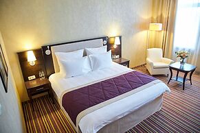 River Palace Hotel