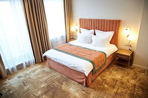 River Palace Hotel