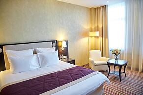 River Palace Hotel
