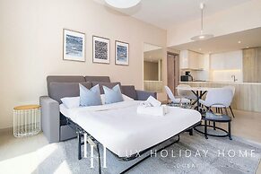LUX Contemporary Suite Marina View 3