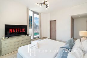 LUX Contemporary Suite Marina View 3