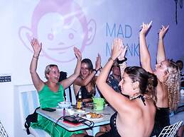 Mad Monkey Kuta Lombok - Hostel