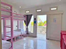 Mad Monkey Kuta Lombok - Hostel