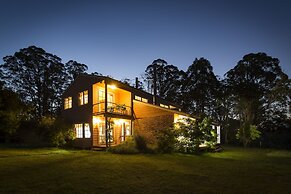 Moffat Falls Lodge