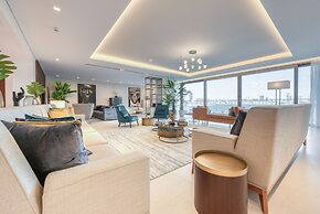 Ultra Luxurious 4 Bed Apartment