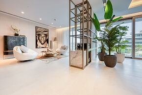Ultra Luxurious 4 Bed Apartment