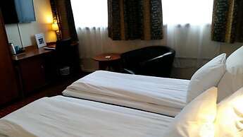 Chesterfield Hotel