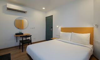 Uptown Hotel