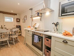 1 Sunny Point Cottages