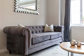 Leeward House - Donnini Apartments