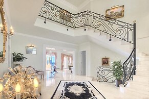 Luxury Villa With Pool and Spectacular View in Javea