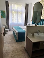 Mera Hotel