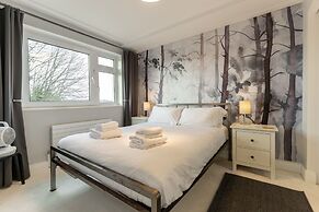 Stunning Clifton Flat in Amazing Central Location
