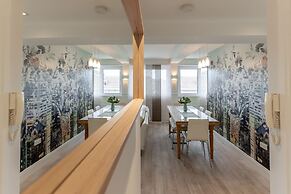 Stunning Clifton Flat in Amazing Central Location