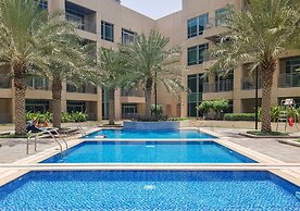 Burj Khalifa Vw  Prvt Pool in Dubai