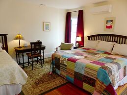 Davis Square Inn