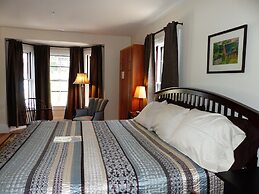 Davis Square Inn