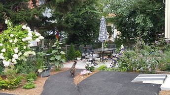 Davis Square Inn